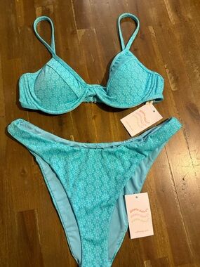 Dippin daisy bikini set NWT